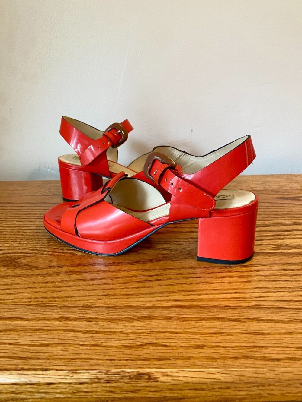 Orla Kiely Clark’s Heels Sandal 2014 Rare Red Chunky Mod 5 D VTG look